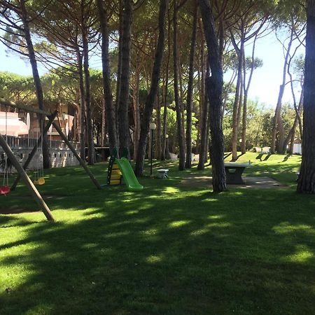 Hotel Beau Rivage Pineta Lido di Jesolo Exteriör bild