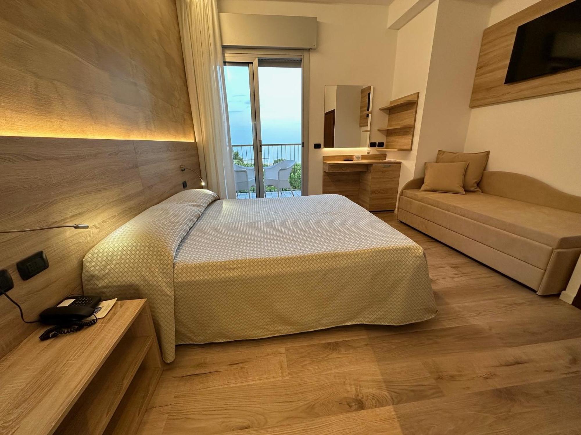 Hotel Beau Rivage Pineta Lido di Jesolo Rum bild