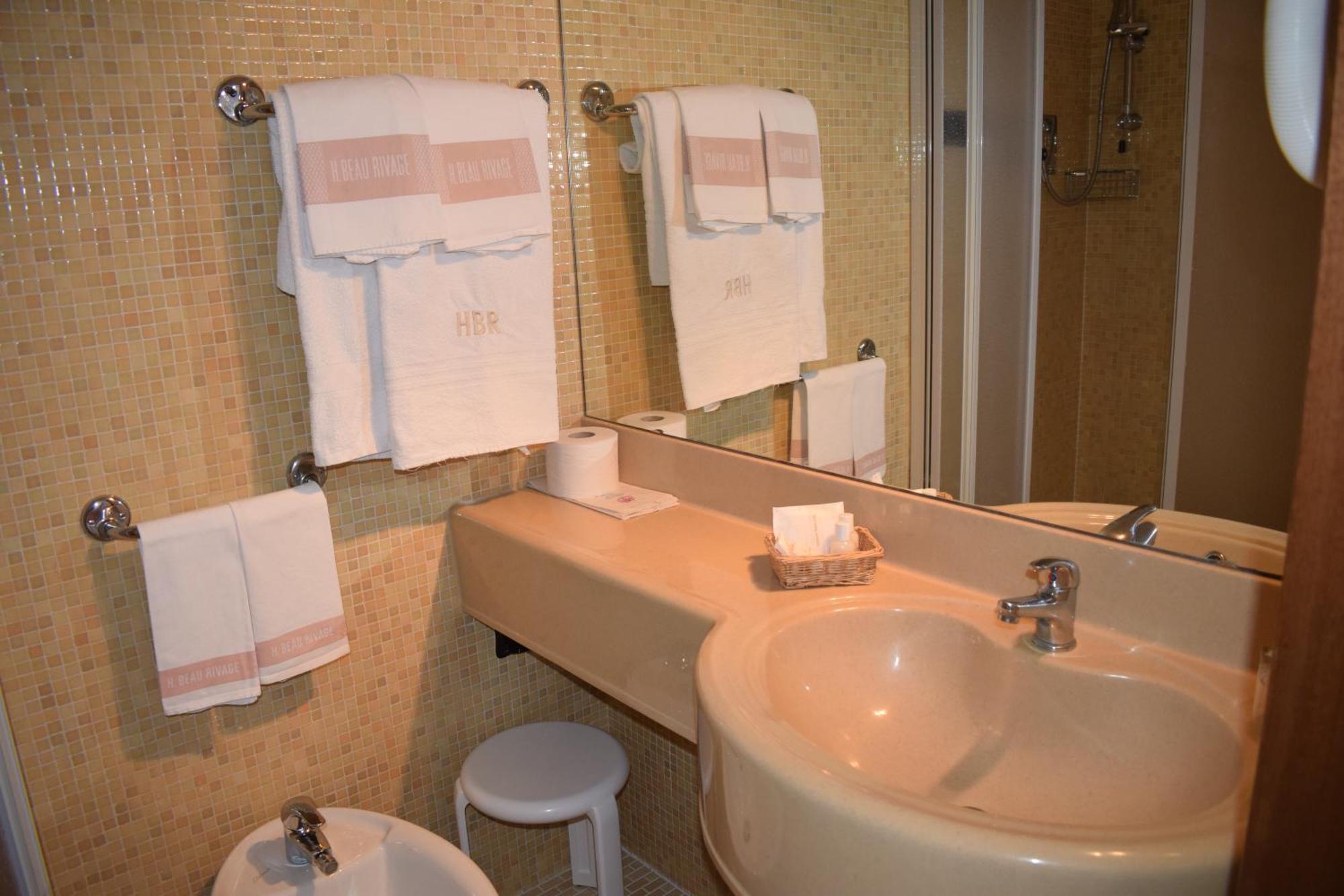 Hotel Beau Rivage Pineta Lido di Jesolo Rum bild