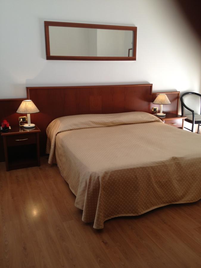 Hotel Beau Rivage Pineta Lido di Jesolo Exteriör bild